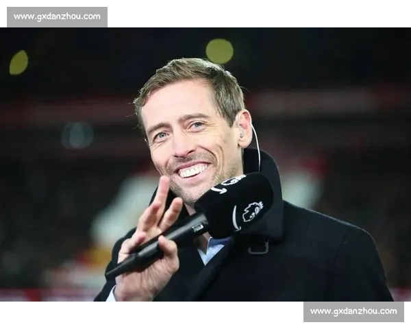 惩罚变温情！克劳奇化身一日领队助法纳姆镇募款破纪录